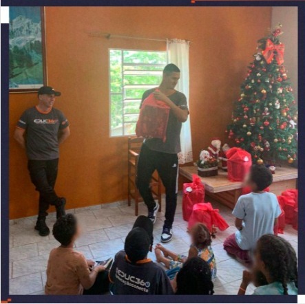 Campanha-Natal-Foursys-Presentes2